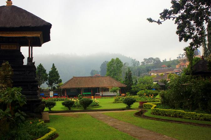 Bali’s Temple Hopping on the Cheap in 6 Simple Steps