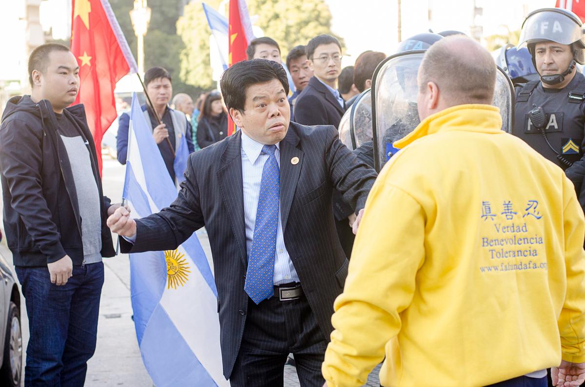 Gangs Attack Protesters During Chinese Leader’s Visit in Argentina
