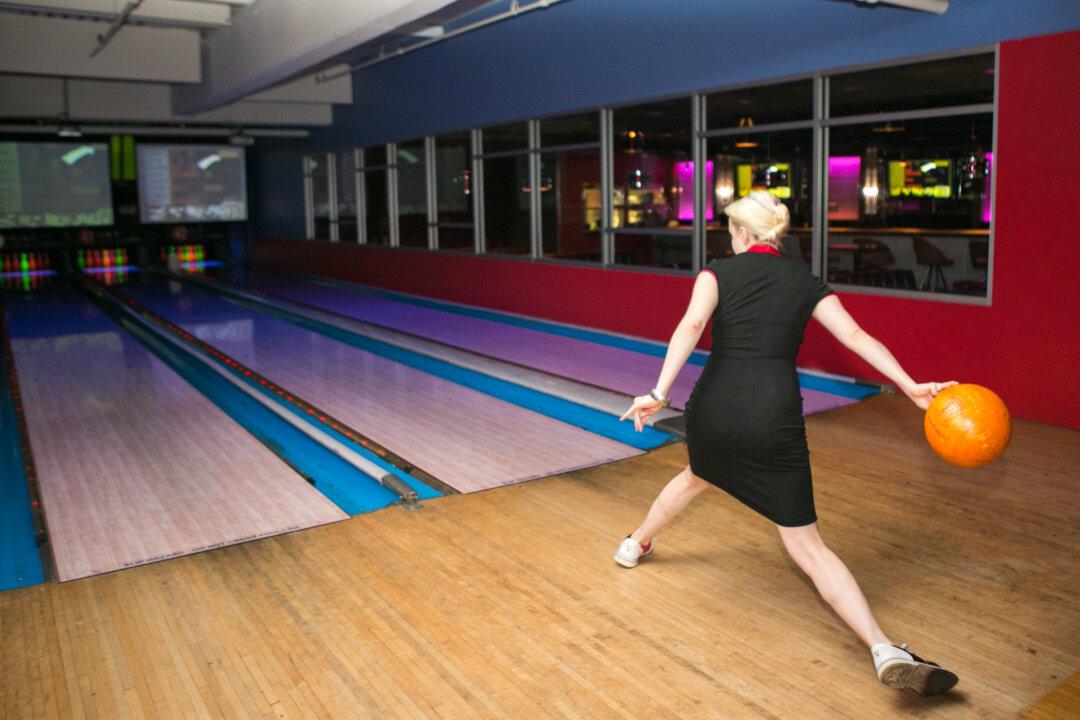 Manhattan’s Oldest Bowling Alley Closes After 76 Years