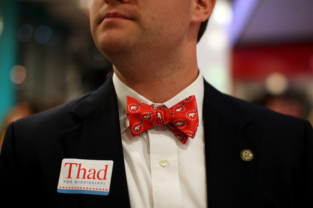 Why Incumbents Keep Getting Re-elected