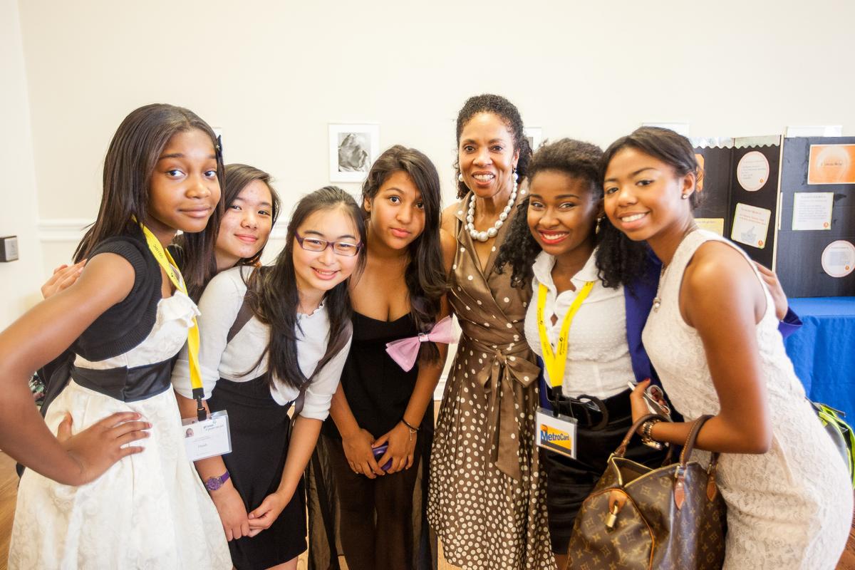 Teen Girls With Ideas Get a Taste of the Business World