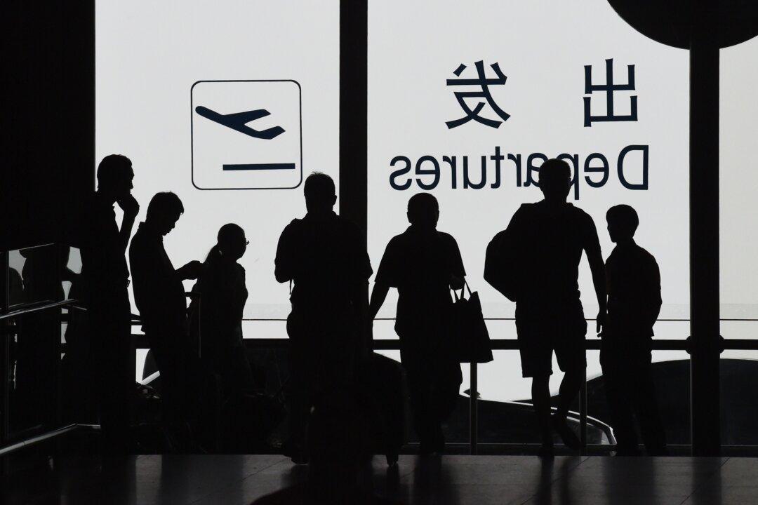 Netizens Arrested for Spreading Rumors of Runaway Chinese General