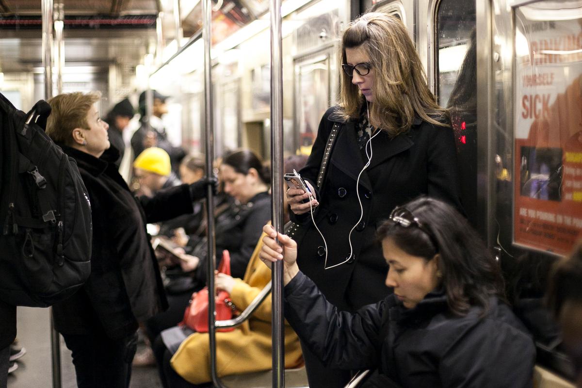 Report Card Ranks 7 Train First, 2 Train Last