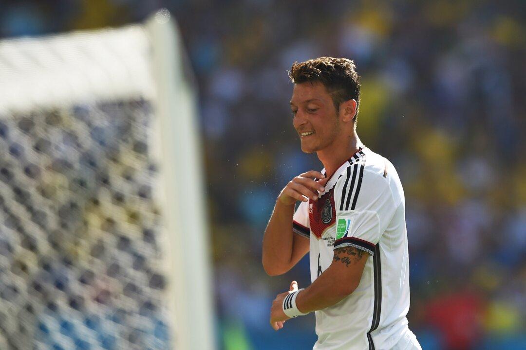 Mesut Ozil: FIFA 14 Potential, Review, Rating, Arsenal Stats 2013/2014 (+Video)