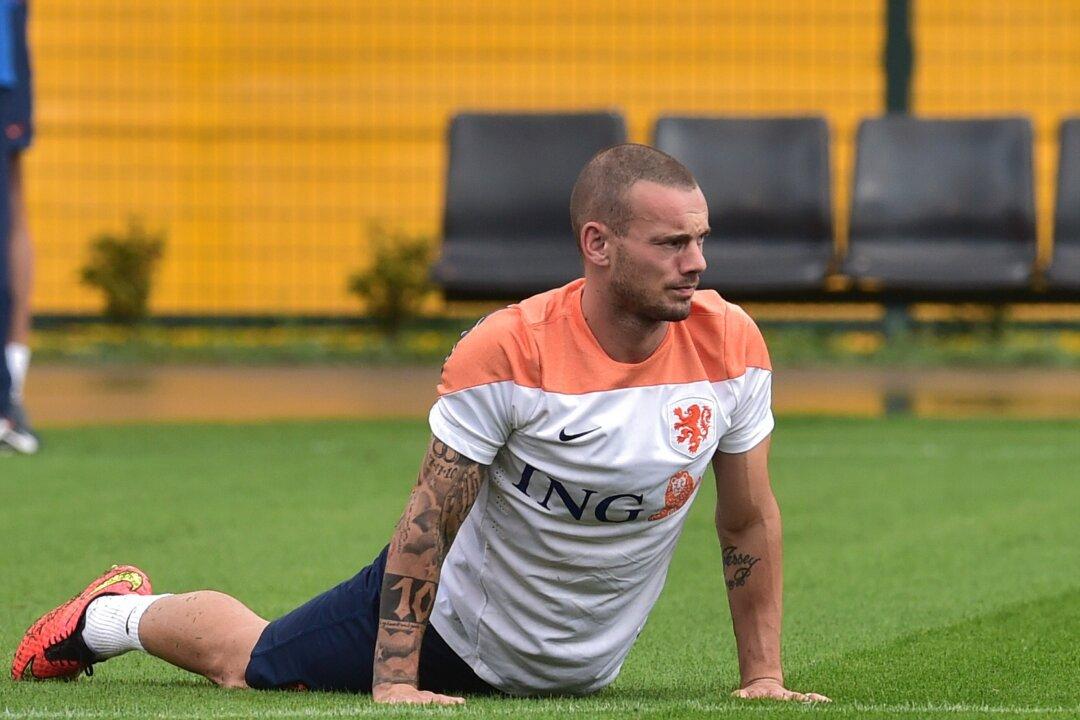 Wesley Sneijder Injury Today: Netherlands Midfielder Ruled Out of FIFA World Cup 2014 Third Place Match; Jonathan De Guzman Replaces Him
