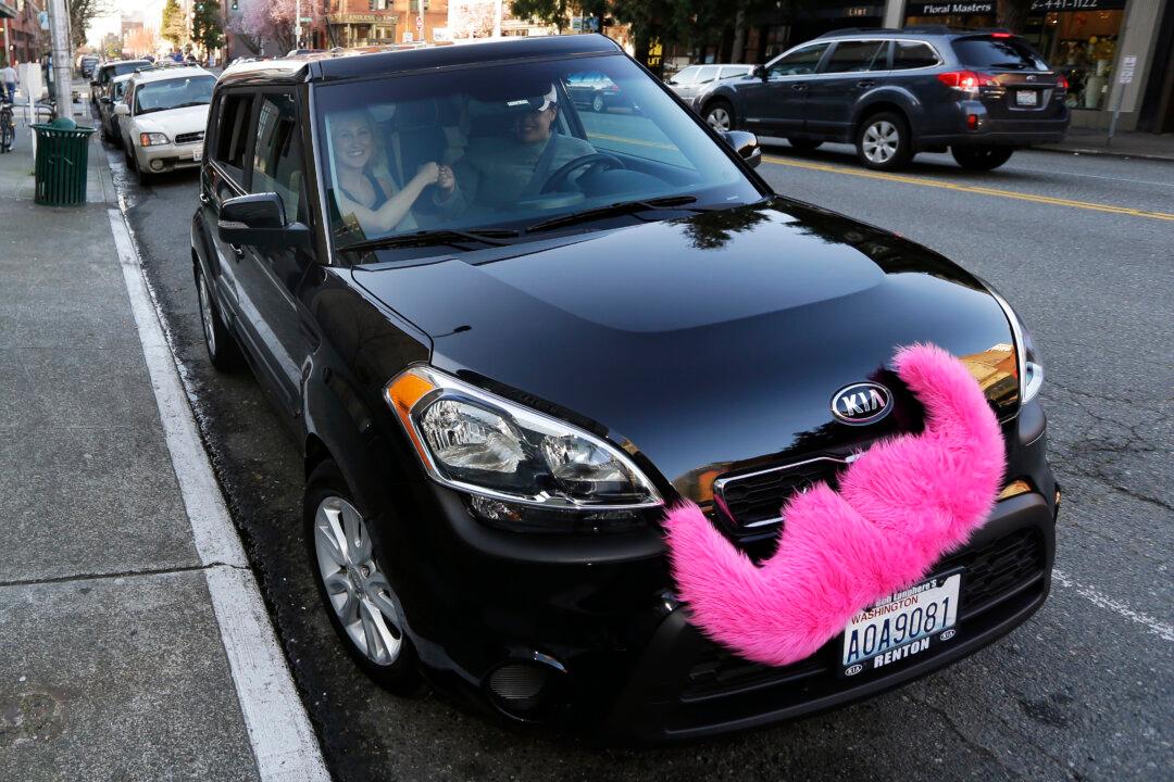Lyft on Collision Course with City, State Agencies