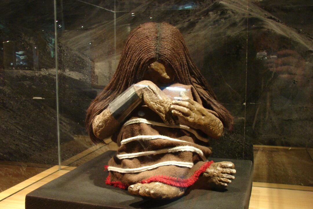 5 Heart-Warming and Heart-Breaking Archaeological Discoveries