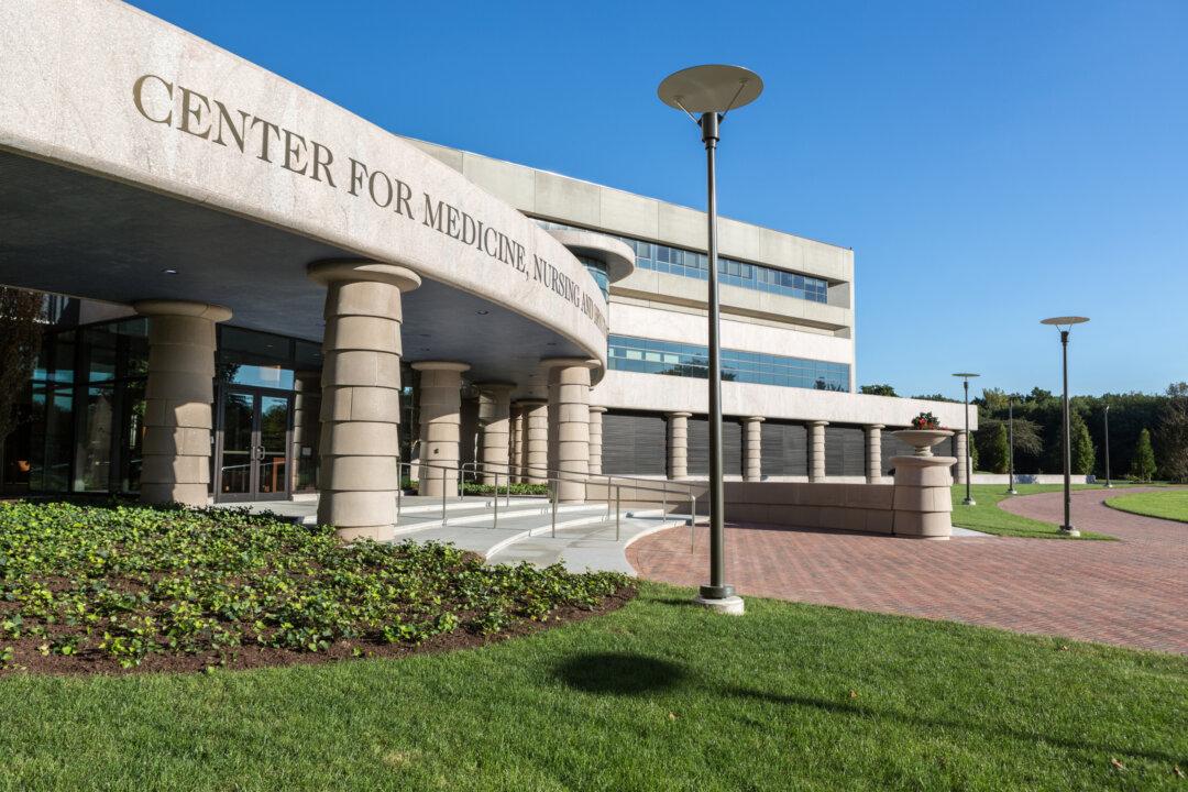 New Medical School Puts Emphasis on Training Primary Care Physicians