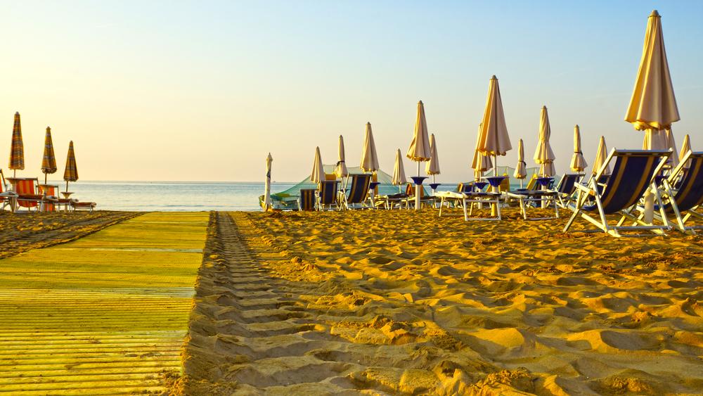 7 Headlines You Won’t Read Anywhere Else Today: August 4