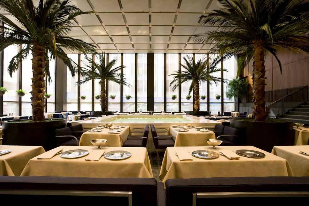 Children Dine Free at The Four Seasons on Aug. 15