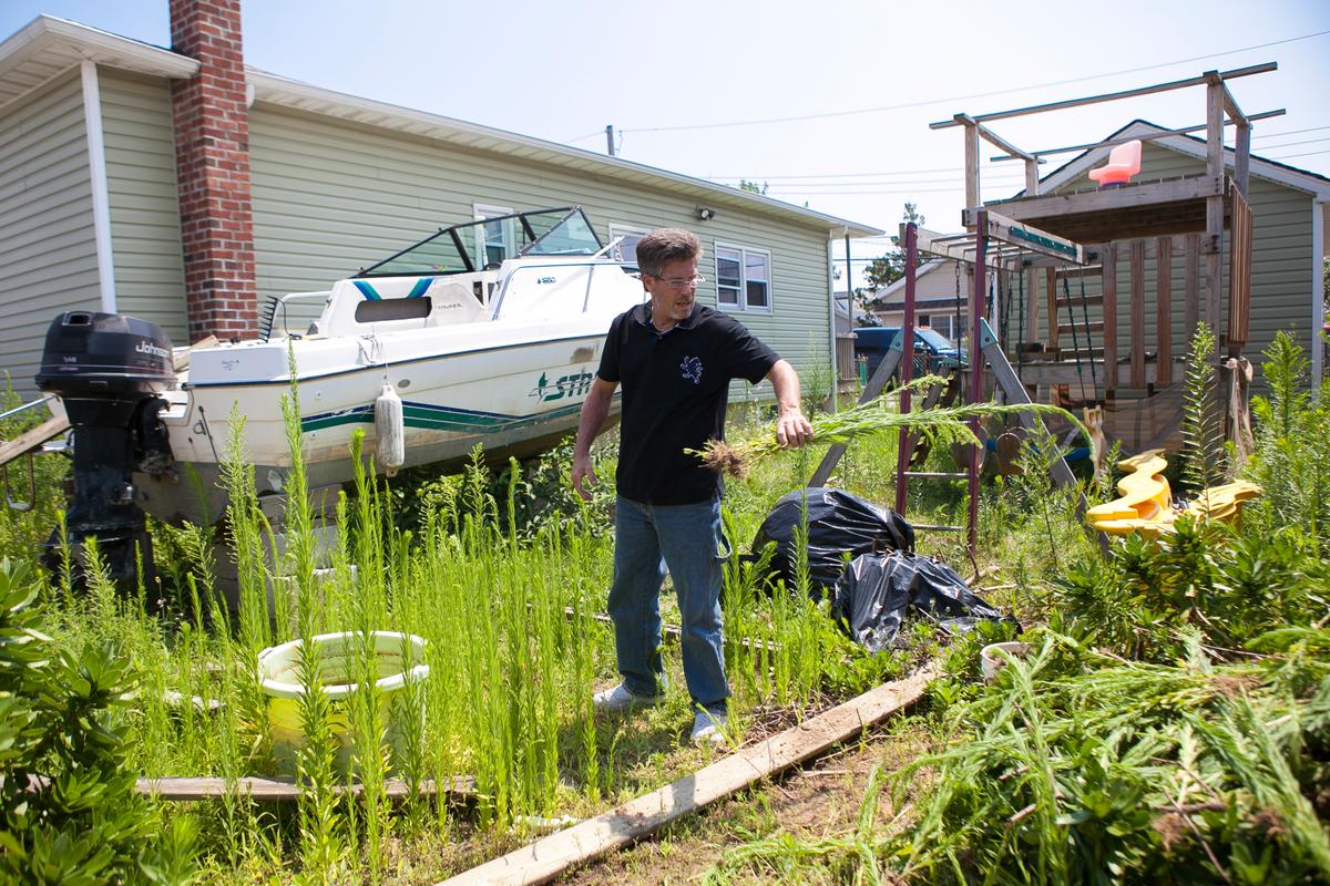 NYC Officials Get ‘Hands On’ With Sandy Recovery