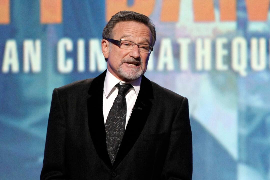 Louis CK Tweets After Robin Williams’ Death, Says ‘Thanks for Everything’