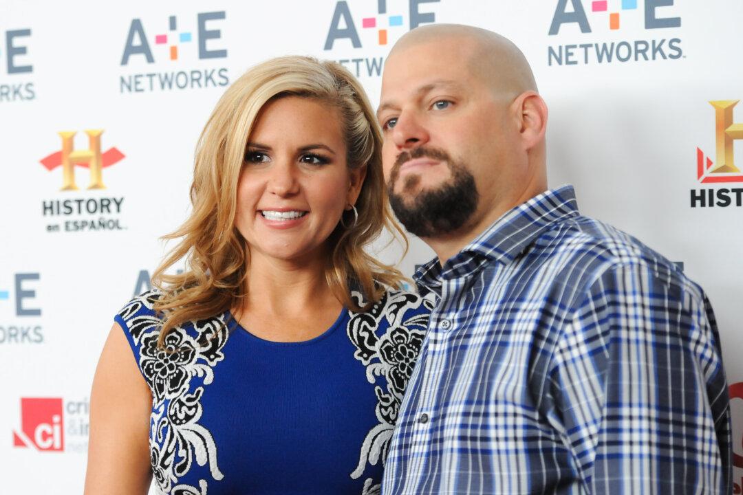 Brandi Passante and Jarrod Schulz: Storage Wars Couple in ‘Married to the Job’ on A&E (+Pictures, Videos)