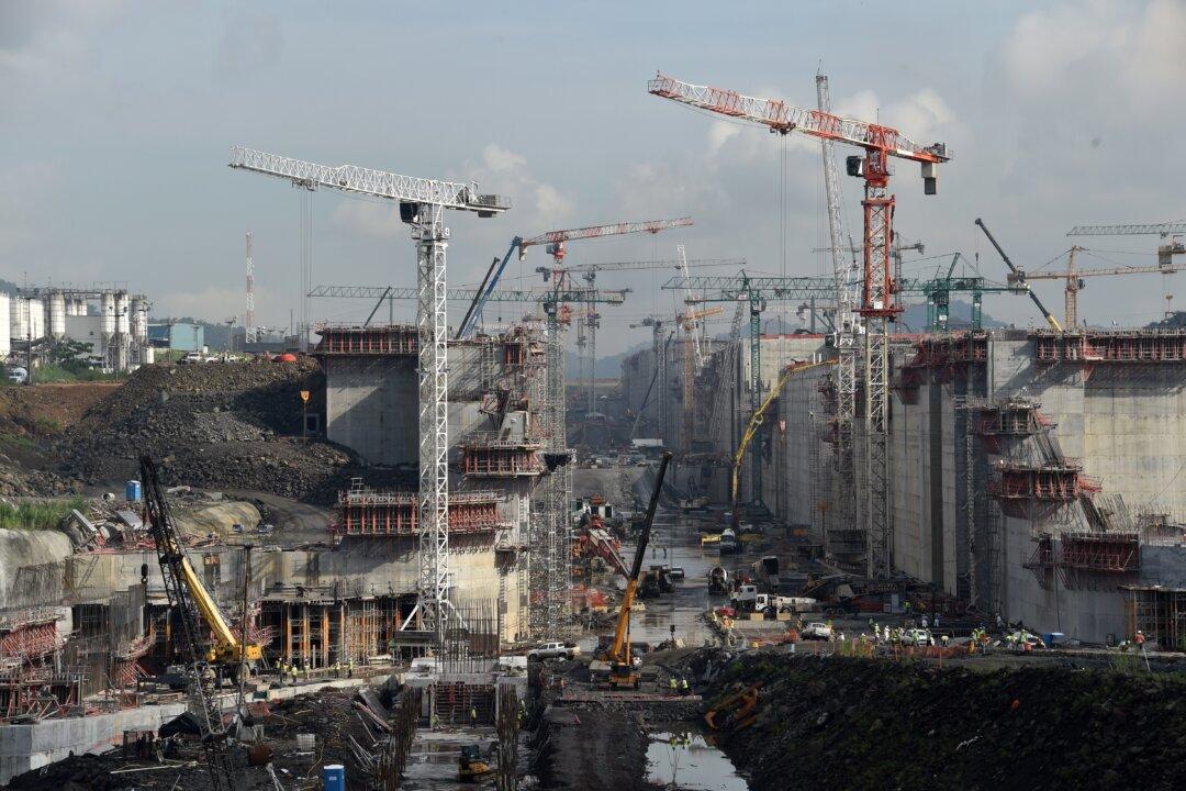 China Wants Stake in Panama Canal, Proposes Fourth Set of Locks