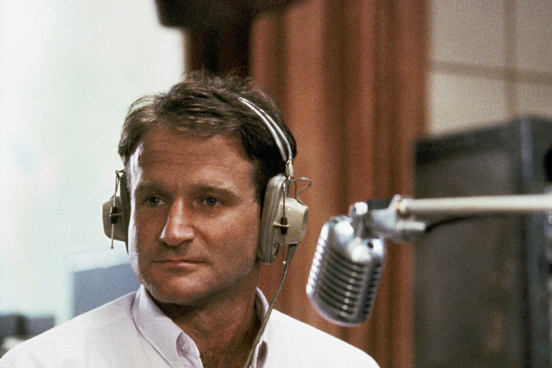 Norm MacDonald Robin Williams: Canadian Comedian Remembers American Actor, Comedian