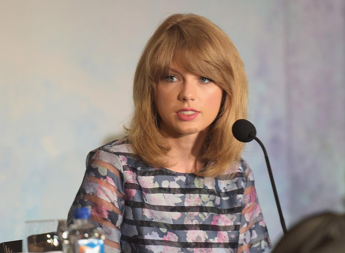 Taylor Swift Had Her Mind Blown by ‘The Giver’ Novel