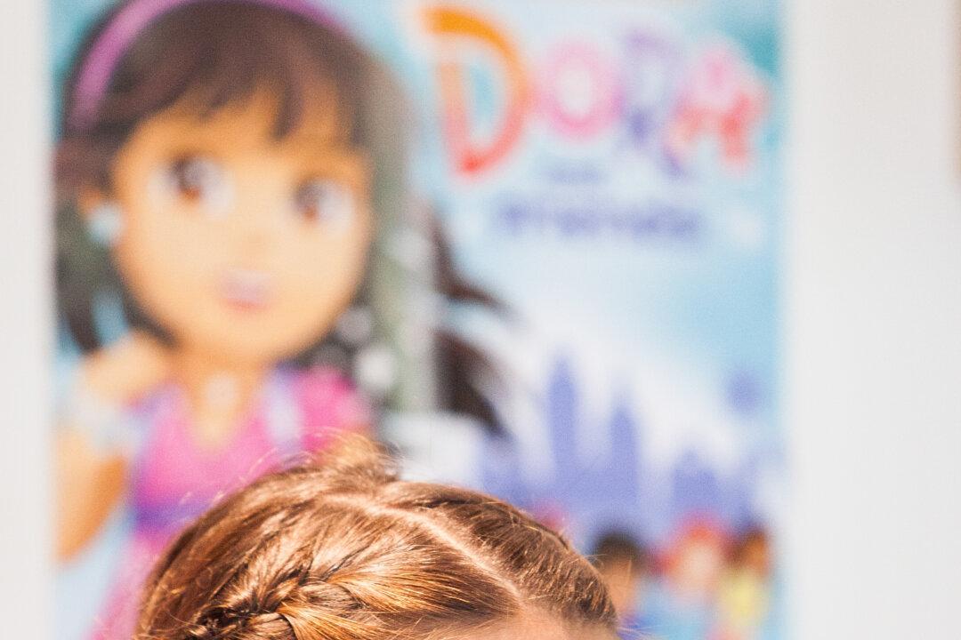 Fátima Ptacek: Your Regular Model-Actress Kid