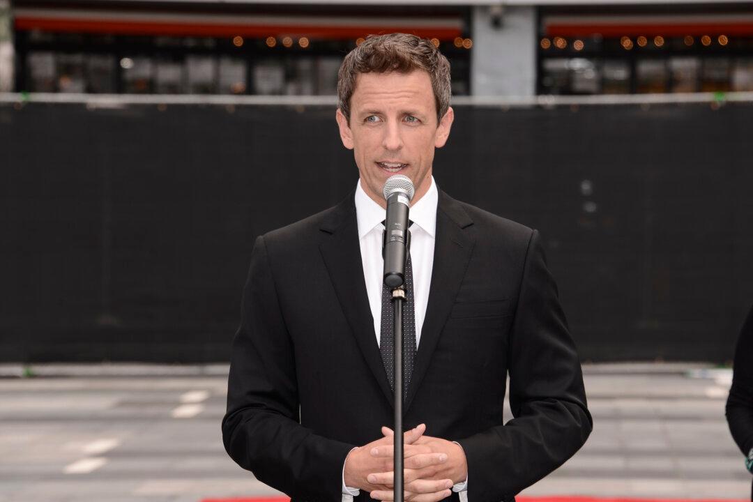 Seth Meyers Nervous About Hosting 2014 Primetime Emmys; Reveals Joke Secret