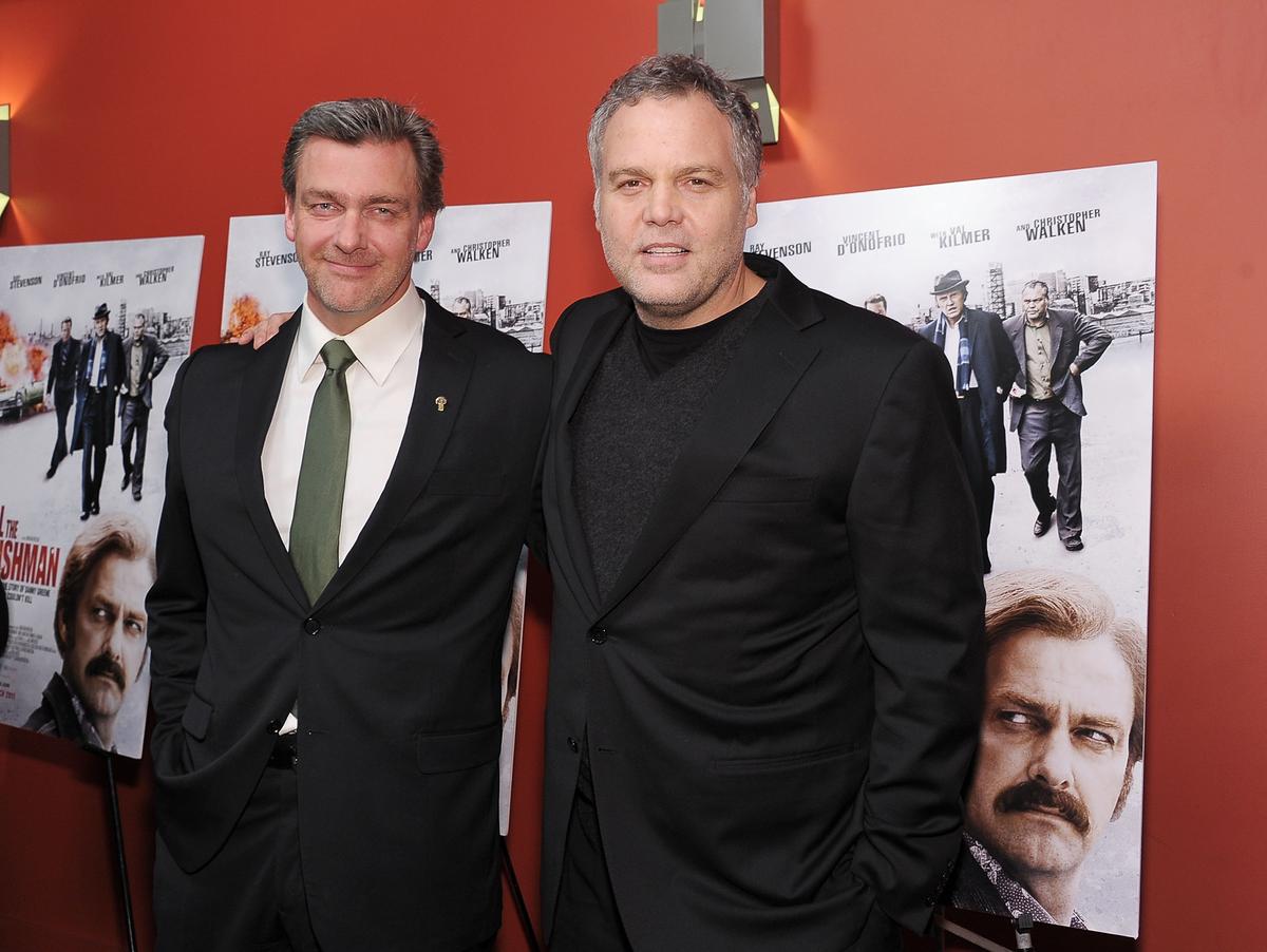 Jurassic World: Vincent D‘Onofrio Says ’Endless Amount of Iconic Scenes’ in Jurassic Park 4; No Trailer News