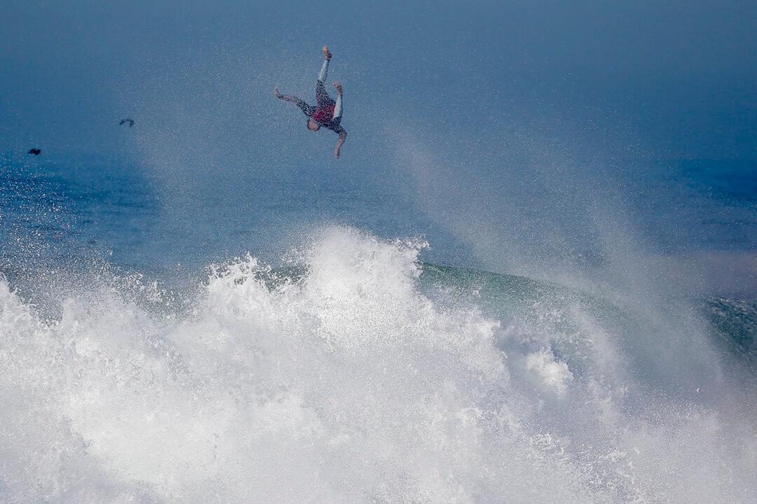 Monster Waves Hit Southern California