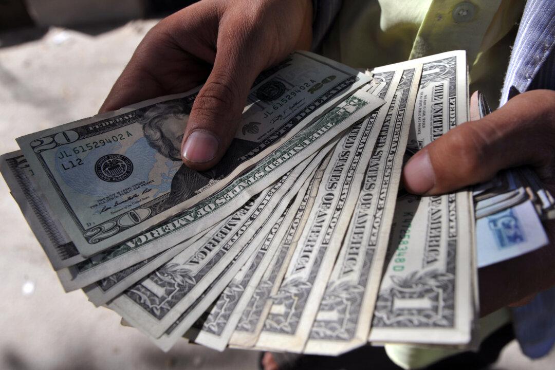 Will Sanctions Sideline the US Dollar?