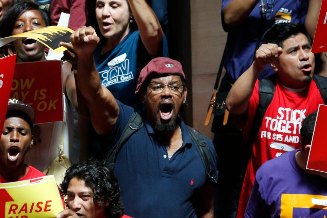 Workers Rally in NYC for Minimum Wage Increase, Demands Reach $30