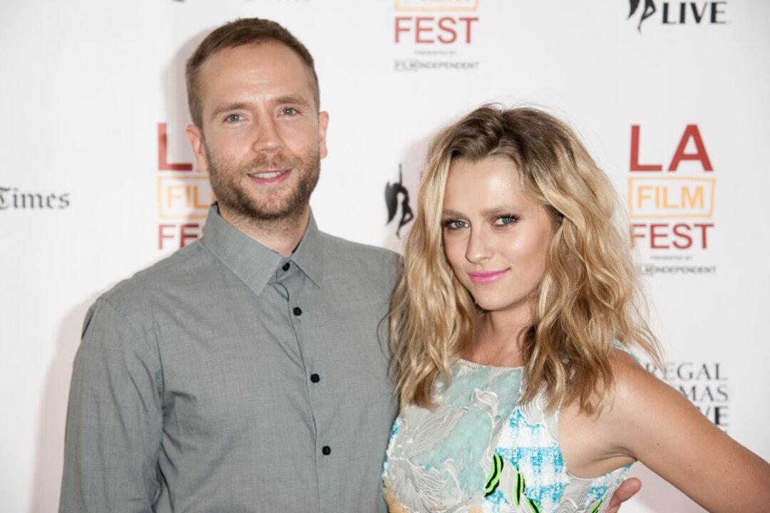 Teresa Palmer Photos: Warm Bodies Star Victim of Nude Pictures Leak; Seen With Ex-Boyfriend Scott Speedman