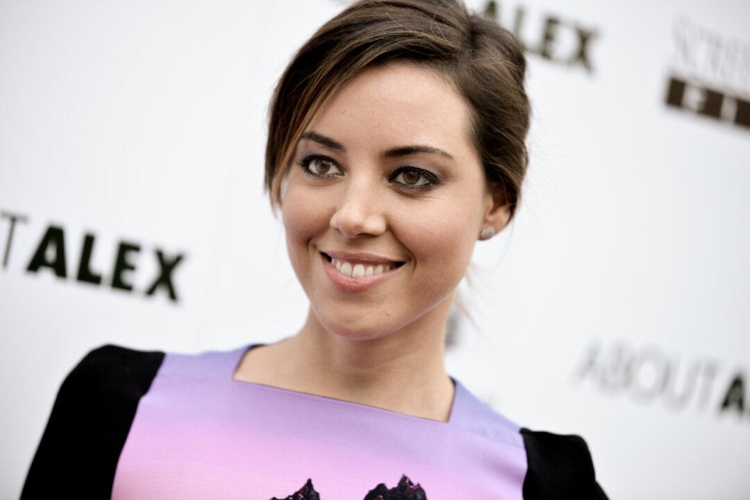 Aubrey Plaza Photos: Parks and Recreation Star Allegedly Victim of Hack as Pictures Emerge