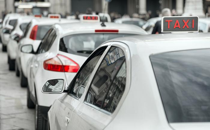 Italian Taxi Drivers in Trouble for Bringing Illegal Migrants to Germany