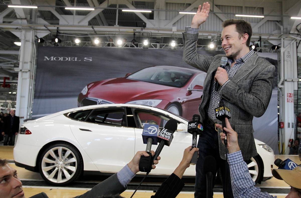 Tesla’s Offer to Buy SolarCity Puzzles Wall Street
