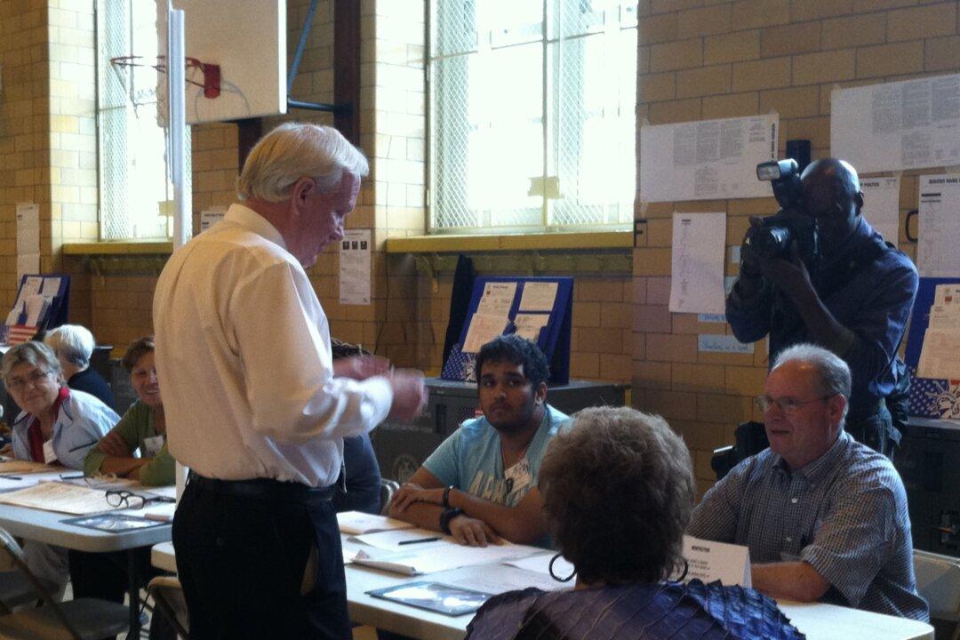 New York Primaries: Avella and Liu Campaign Until Last Minute for a Tight State Senator Race