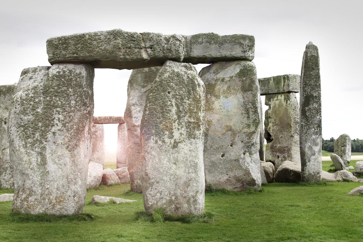 4,000-Year-Old Body of Teenager Near Stonehenge May Give Clues About Bronze-Age Life