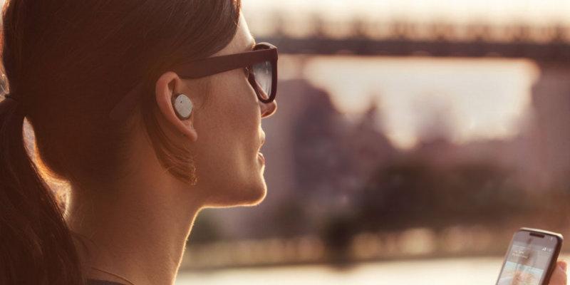 Moto Hint: The Next Step in Mobile Tech (Video)