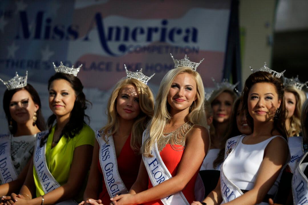 Miss DC Teresa Davis: Pictures, Photos, Age, Facts About Miss District of Columbia 2014