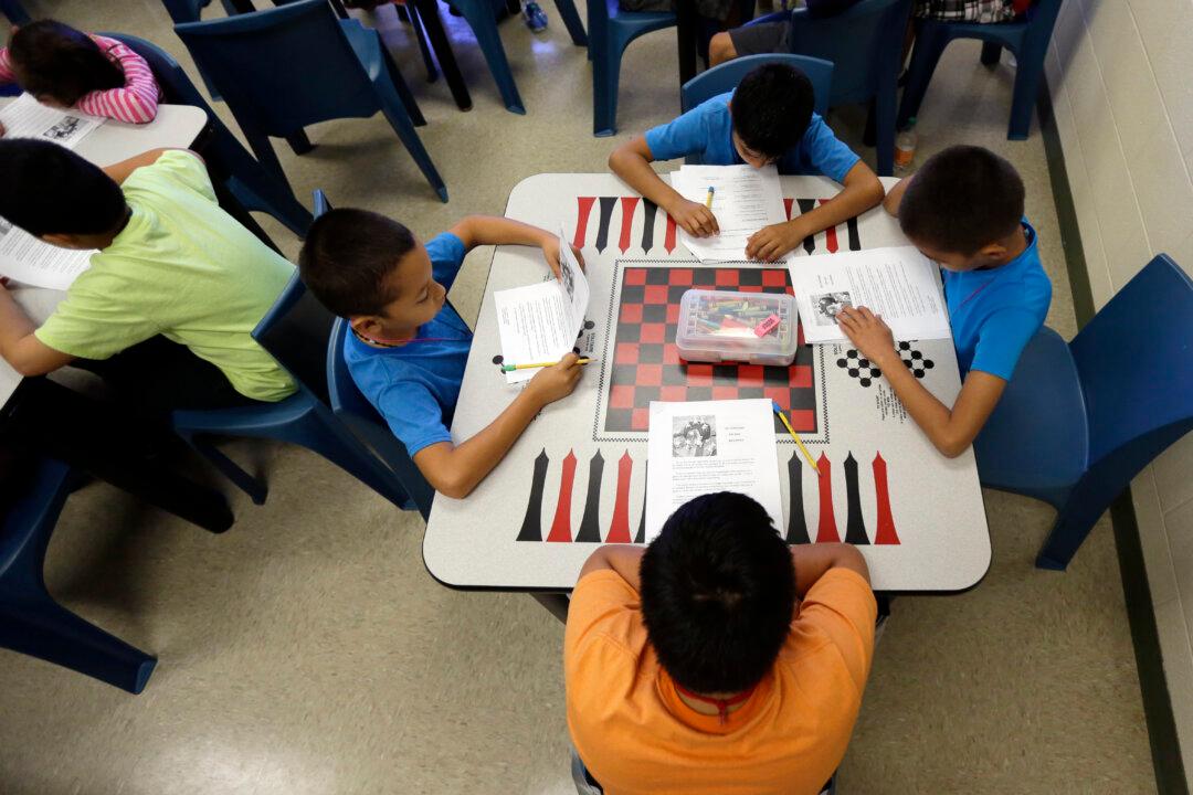 In Midst of Deportation Trials, Migrant Children Offered Schooling and Healthcare