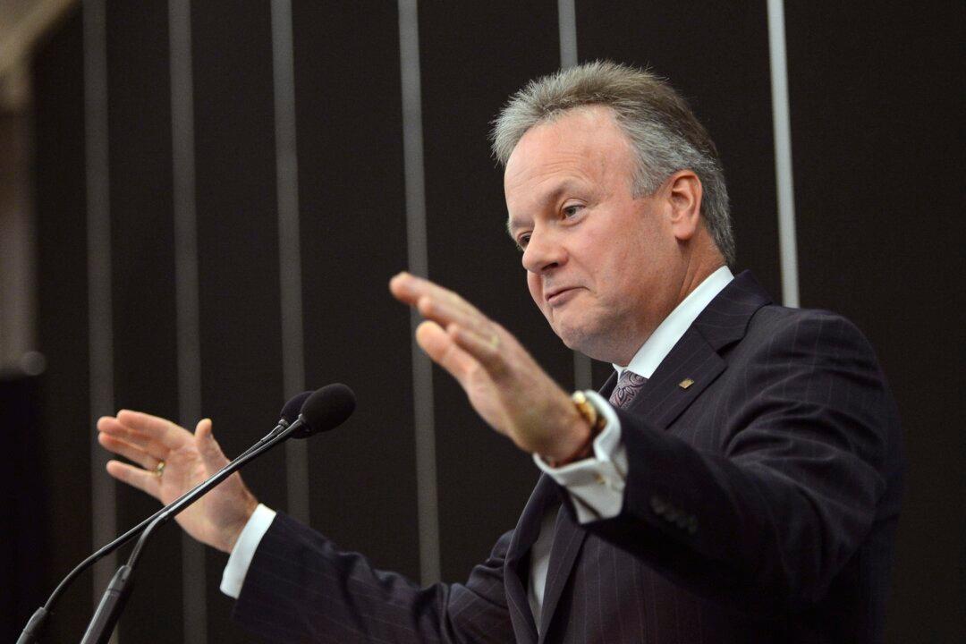 Bank of Canada’s Job Not to Control Currency: Poloz
