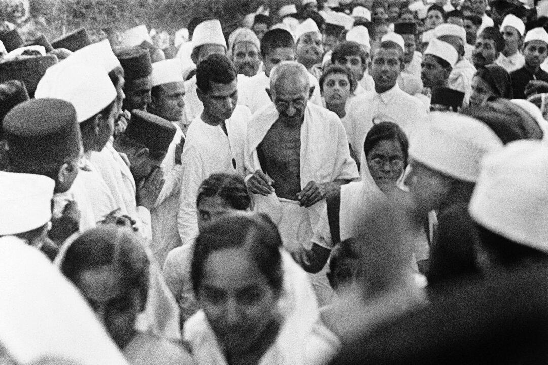 Gandhi: Quotes on Life, Love, and Meditation From Mahatma Ghandi