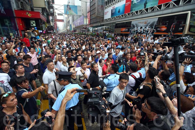 Violence in Hong Kong Has Ties to Beijing