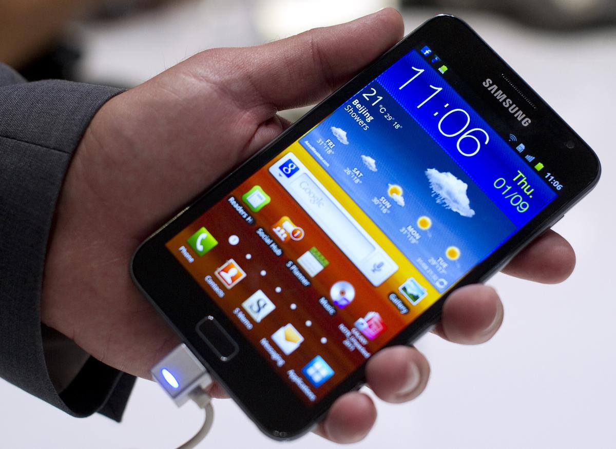 Buyers of the Samsung Galaxy S5, Note 4, or Tab S Might Get a Netflix Subscription for Free