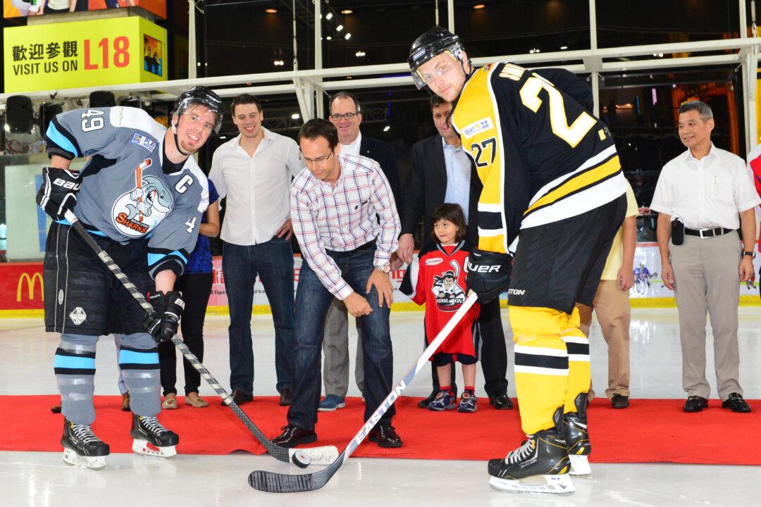 Convincing Wins for Warriors and Sharks in Season Openers