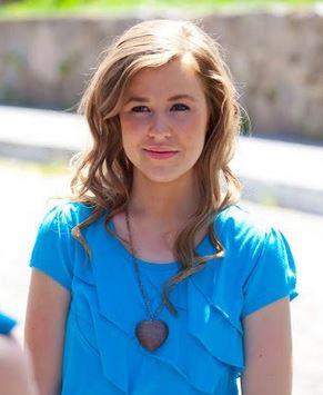 Jana Duggar: Age, Photos, Hobbies, Facts for Oldest Daughter of Jim Bob and Michelle Duggar