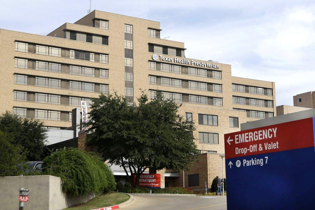 Second Texas Health Care Worker Tests Positive for Ebola