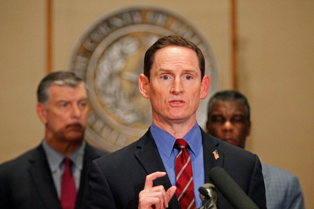 If Nurses in Safety Gear Got Ebola, What About the Rest of Us?