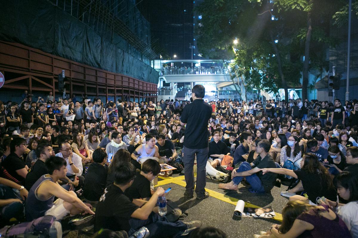 Police Violence Brings Condemnation in Hong Kong (+Photogallery)