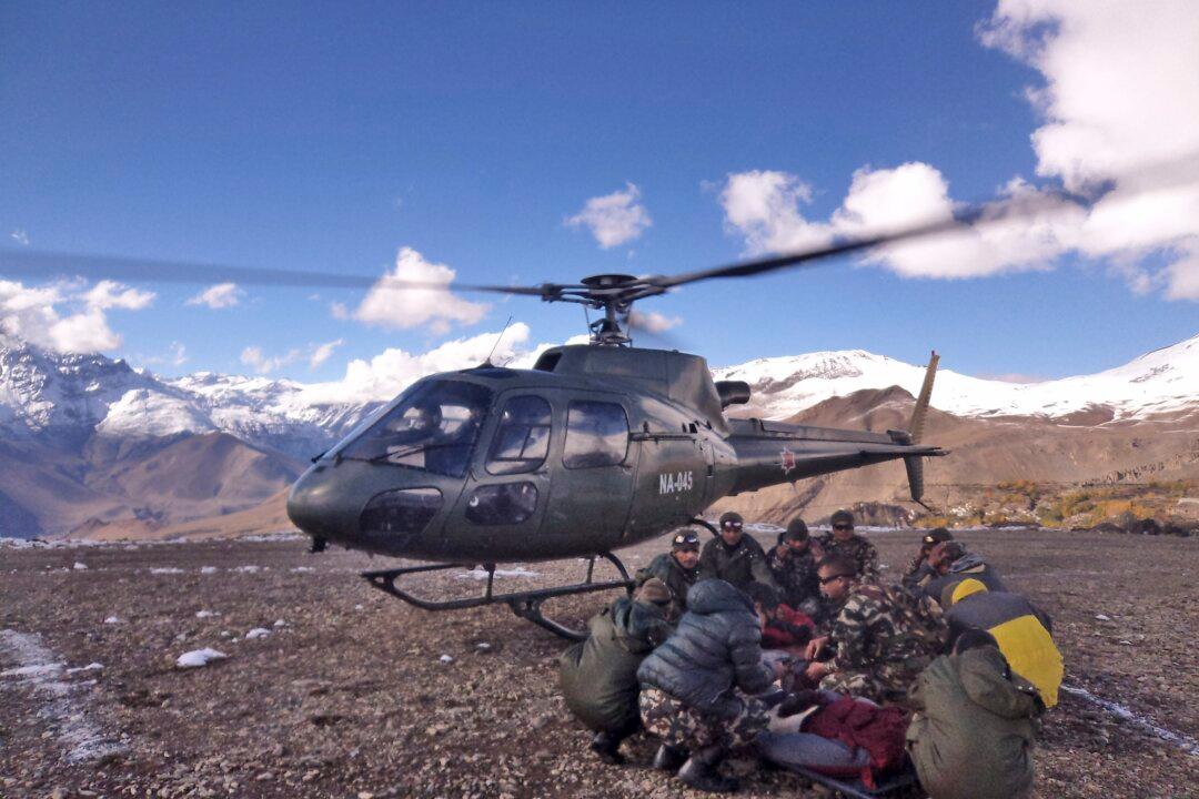 Nepal Blizzard, Avalanche Death Toll Rises to 27