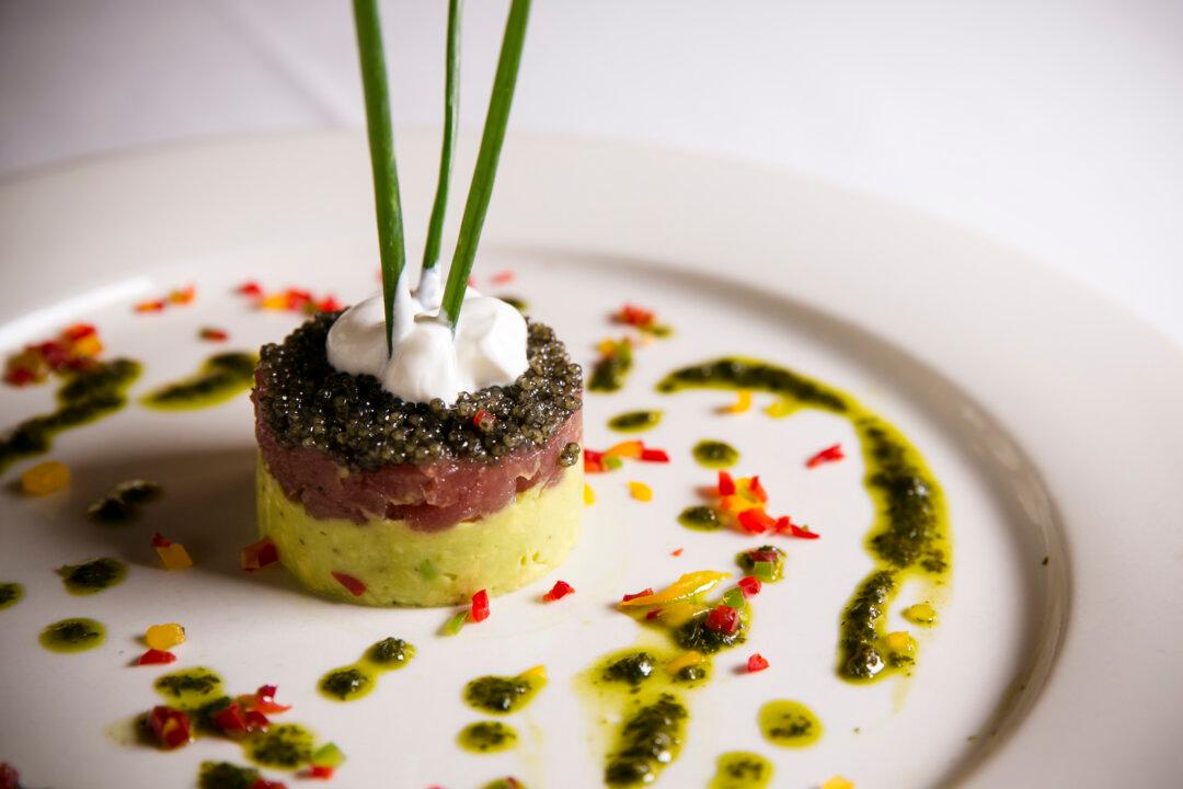 Acappella Magic: Impeccable Service, Mouthwatering Dishes, and a Good Dose of Fire