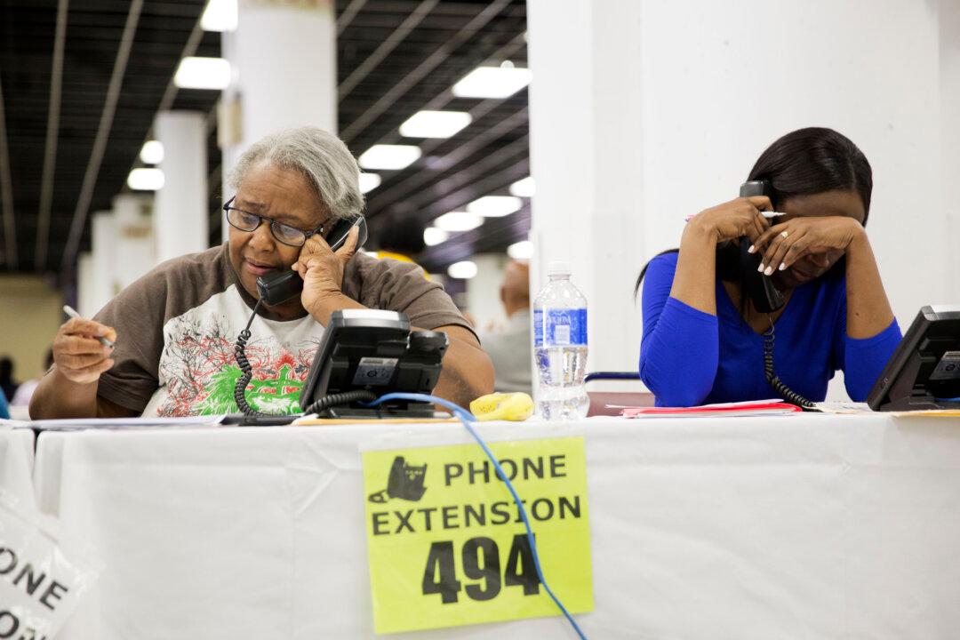 Plunge in Mortgage Rates: Should You Refinance Your Mortgage?