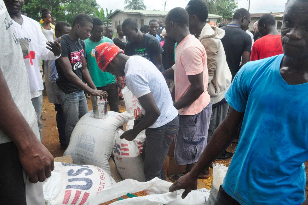 Food Deliveries in Sierra Leone to Fight Ebola