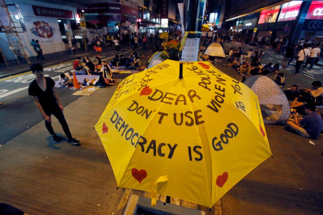 More Mainland Chinese Have Universal Suffrage on Their Mind