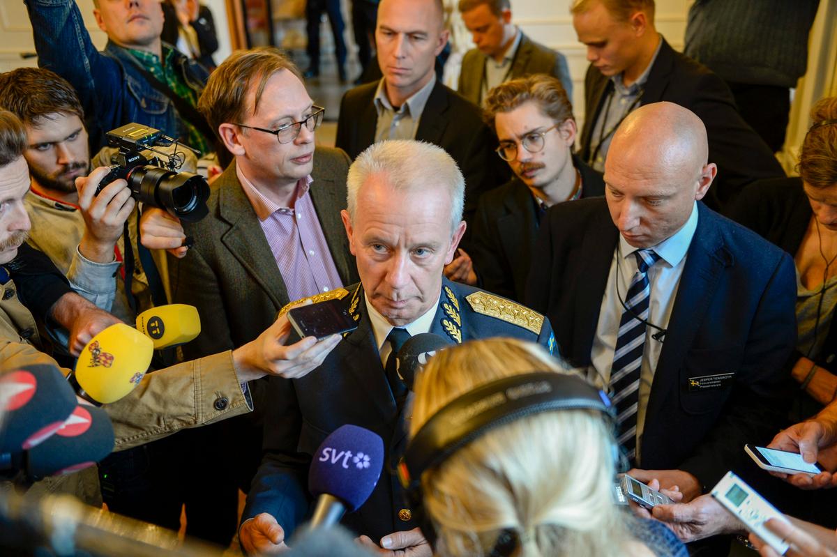 Submarine Hunt Exposes Swedish Readiness Gap